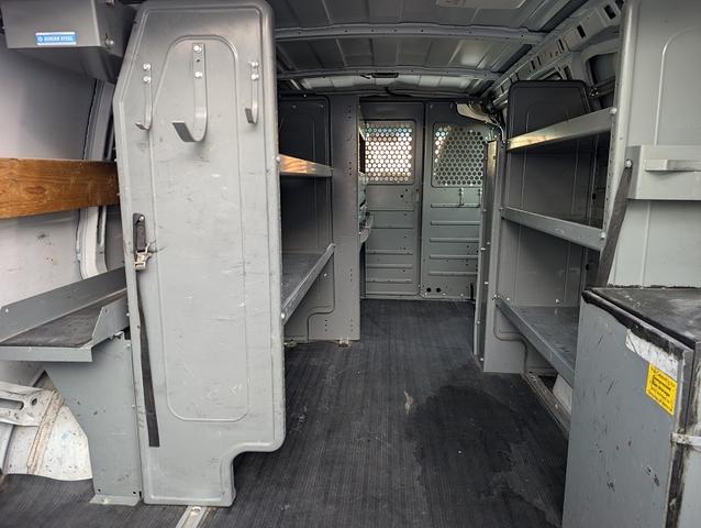 Photo of 2014 White Chevrolet Express 2500
