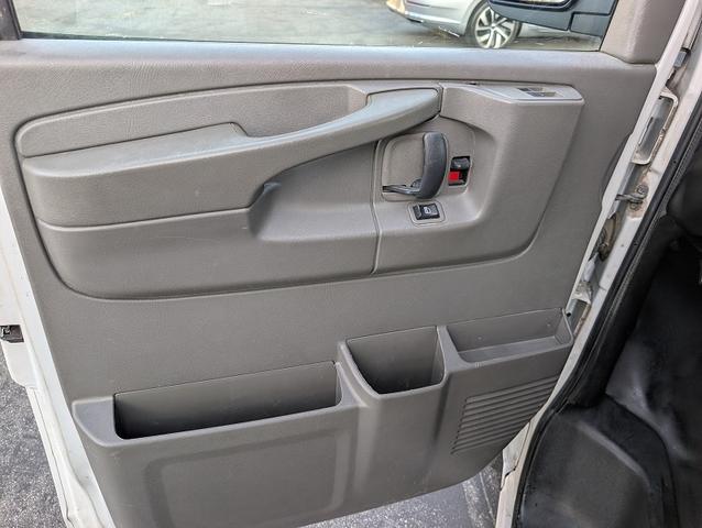Photo of 2014 White Chevrolet Express 2500