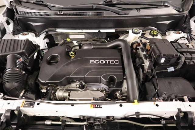 Photo of 2022 Summit White Chevrolet Equinox