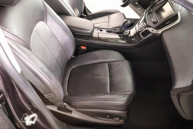 Photo of 2015 Midnight Amethyst Metallic Buick LaCrosse