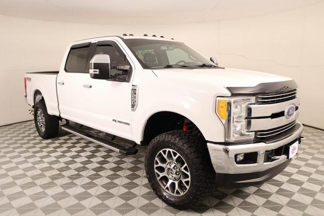 Photo of 2017 Oxford White Ford F-250
