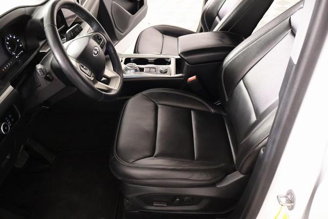 Photo of 2024 Oxford White Ford Explorer