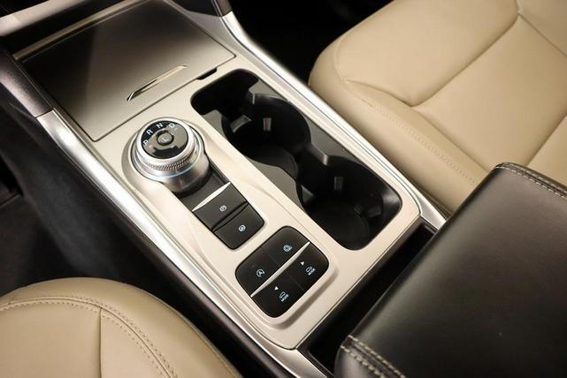 Photo of 2024 Oxford White Ford Explorer
