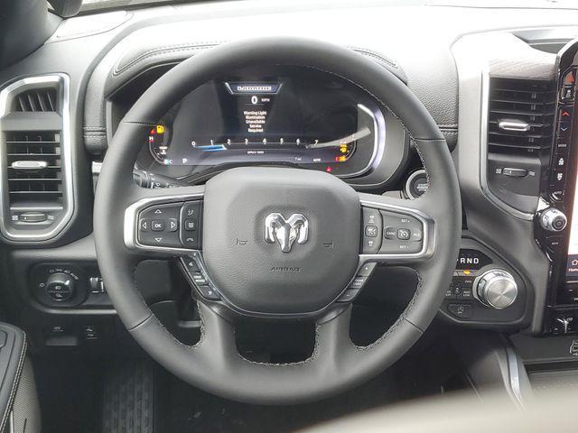 Photo of 2025 Diamond Black Crystal Pearlcoat RAM 1500