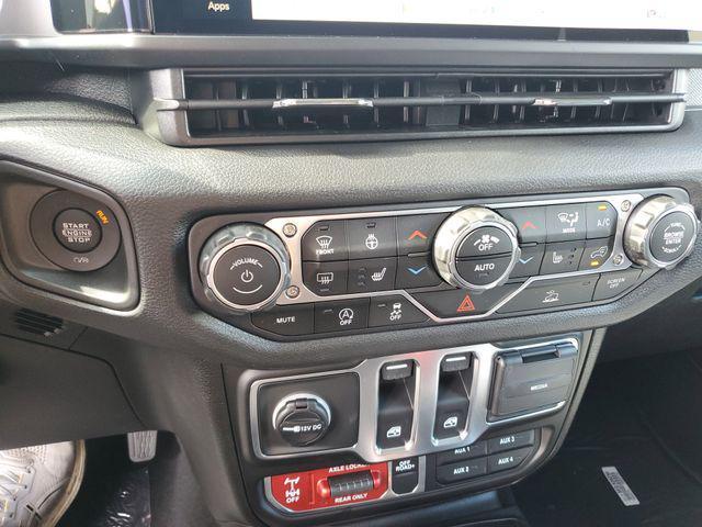 Photo of 2025 Anvil Clearcoat Jeep Wrangler