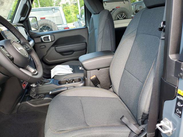 Photo of 2025 Anvil Clearcoat Jeep Wrangler