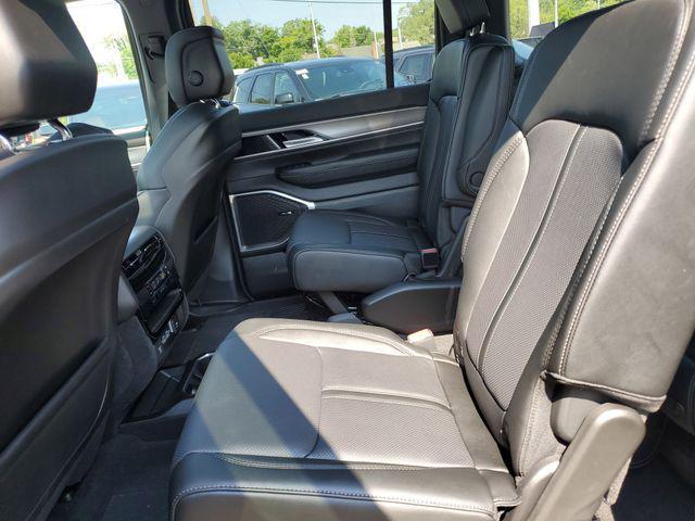 Photo of 2025 Baltic Gray Metallic Clearcoat Jeep Wagoneer