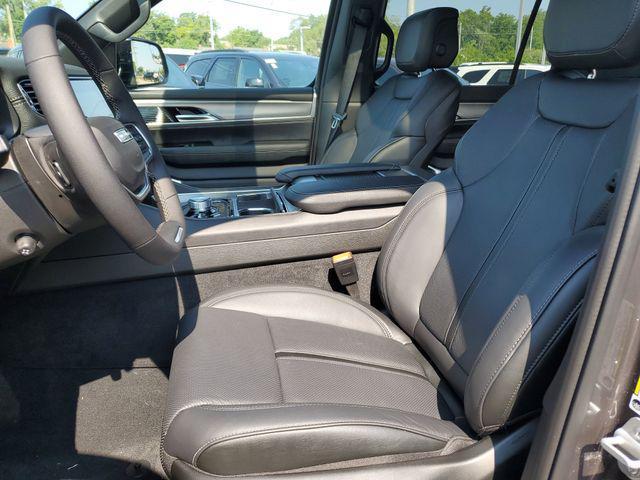 Photo of 2025 Baltic Gray Metallic Clearcoat Jeep Wagoneer