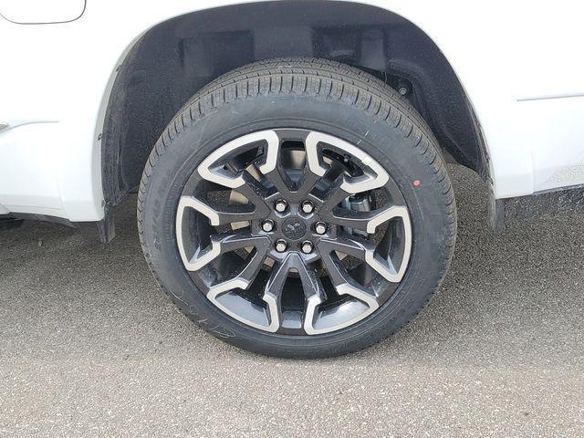 Photo of 2025 Bright White Clearcoat RAM 1500