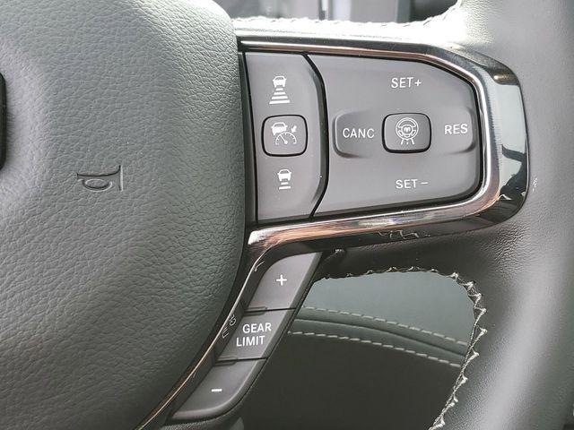 Photo of 2025 Bright White Clearcoat RAM 1500