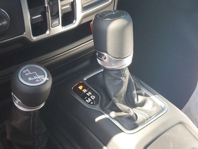 Photo of 2025 Granite Crystal Metallic Clearcoat Jeep Gladiator