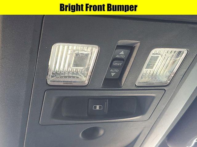 Photo of 2017 Bright White Clearcoat RAM 1500