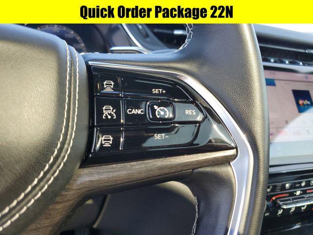 Photo of 2022 Bright White Clearcoat Jeep Grand Cherokee