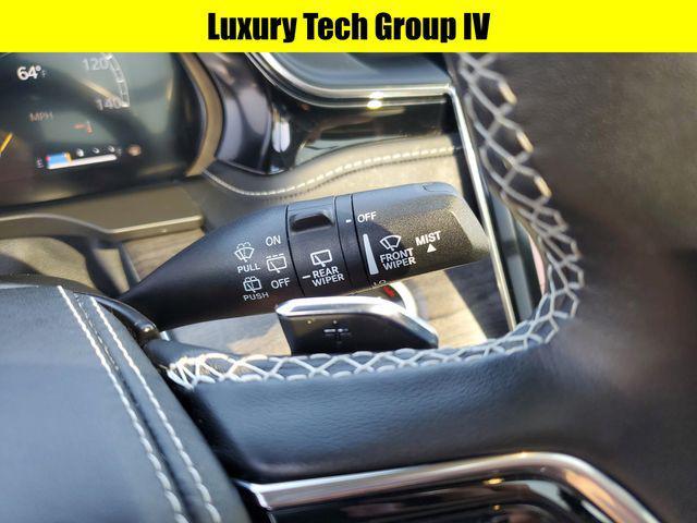 Photo of 2022 Bright White Clearcoat Jeep Grand Cherokee