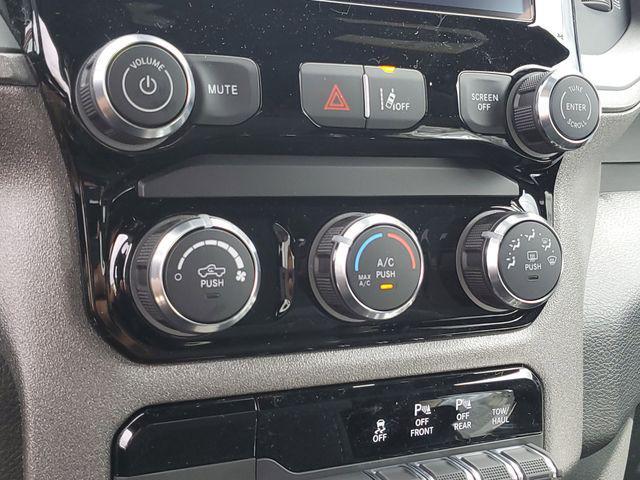 Photo of 2025 Bright White Clearcoat RAM 1500