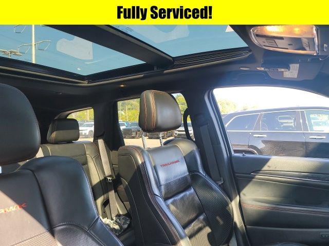 Photo of 2019 Diamond Black Crystal Pearlcoat Jeep Grand Cherokee