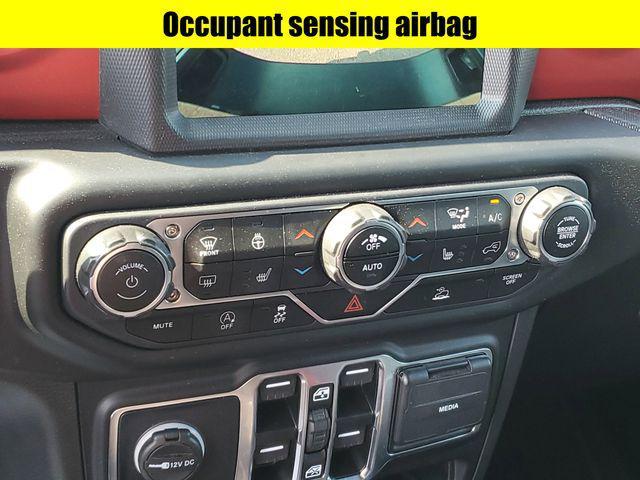 Photo of 2023 Black Clearcoat Jeep Gladiator