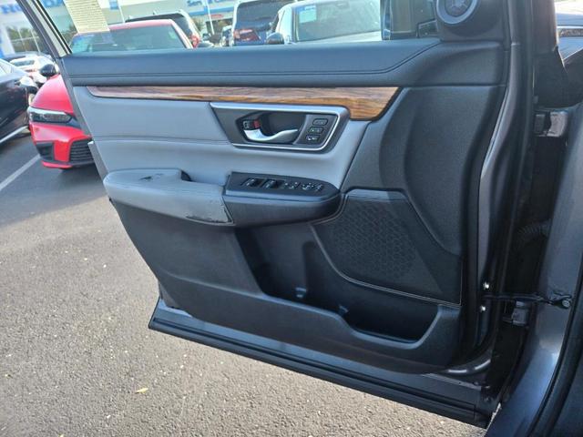 Photo of 2017 Modern Steel Metallic Honda CR-V