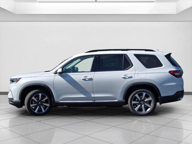 Photo of 2025 Platinum White Pearl Honda Pilot