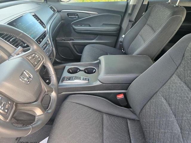 Photo of 2024 Sonic Gray Pearl Honda Ridgeline