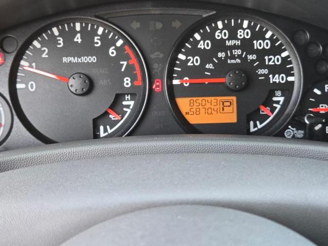 Photo of 2013 Brilliant Silver Nissan Frontier