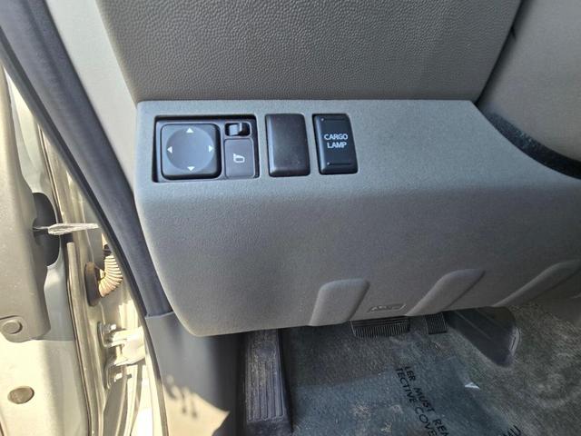 Photo of 2013 Brilliant Silver Nissan Frontier