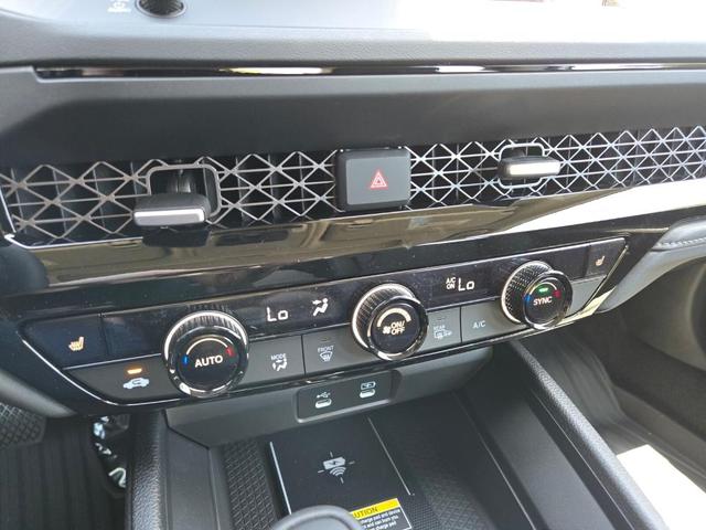 Photo of 2025 Platinum White Pearl Honda Accord Hybrid