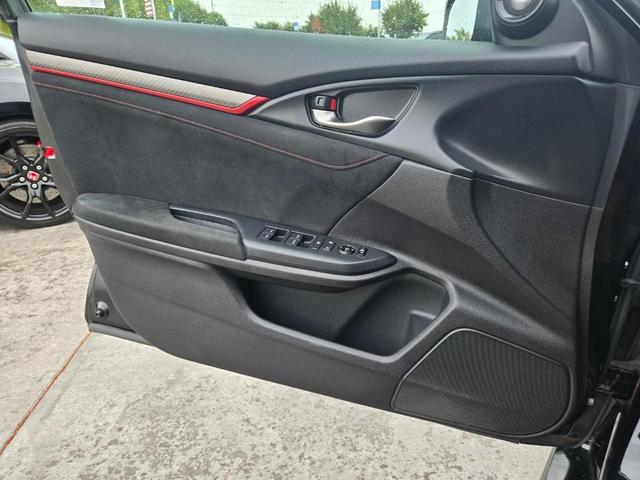 Photo of 2019 Black Honda Civic Type R