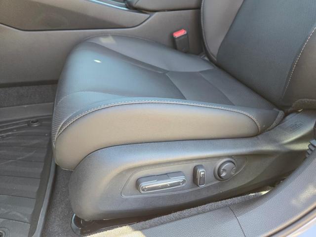 Photo of 2025 Urban Gray Pearl Honda Accord Hybrid