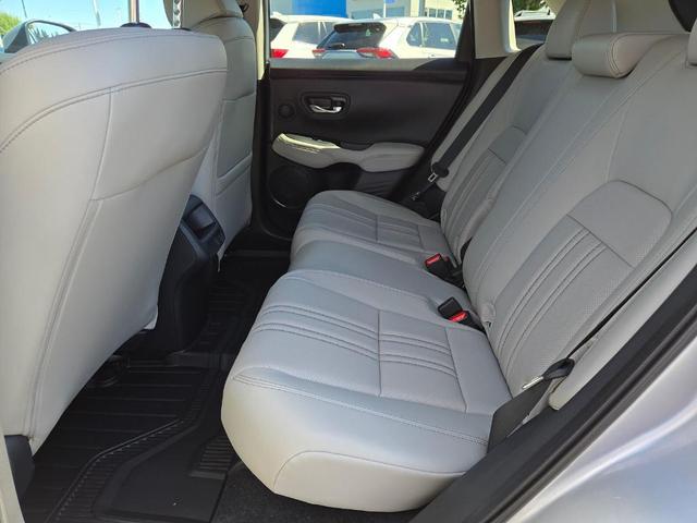 Photo of 2026 Solar Silver Metallic Honda HR-V