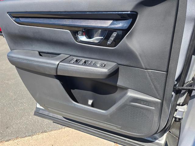 Photo of 2023 Lunar Silver Metallic Honda CR-V