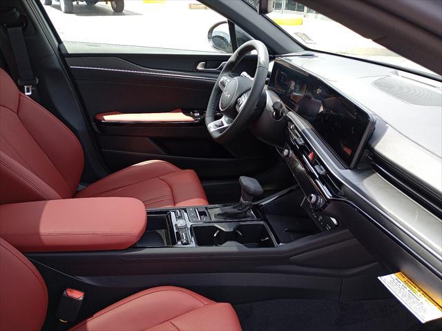 Photo of 2025 Steel Matte Gray Kia K5