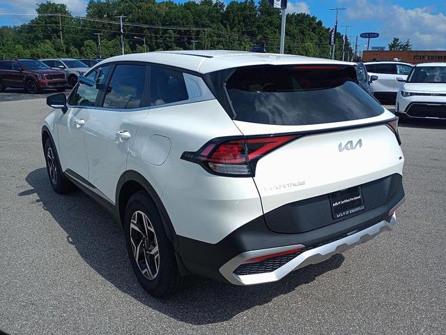 Photo of 2024 Snow White Pearl Kia Sportage
