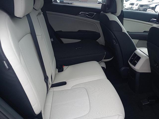 Photo of 2026 Panthera Metal Gray Kia Sportage