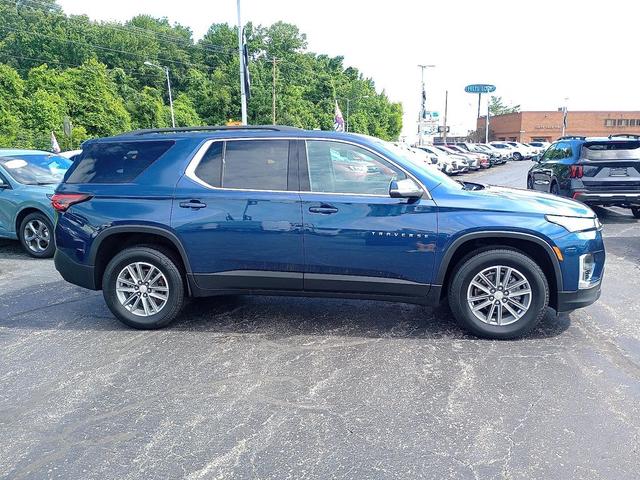 Photo of 2022 Northsky Blue Metallic Chevrolet Traverse