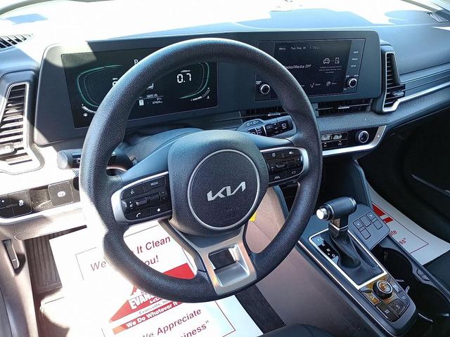 Photo of 2024 Steel Gray Kia Sportage