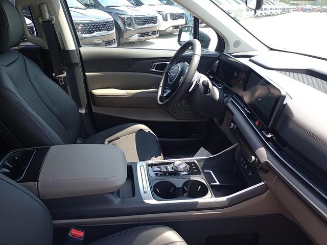 Photo of 2026 Panthera Metal Kia Carnival Hybrid