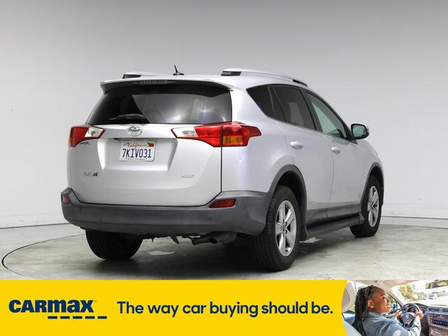 Photo of 2015 Silver Toyota RAV4