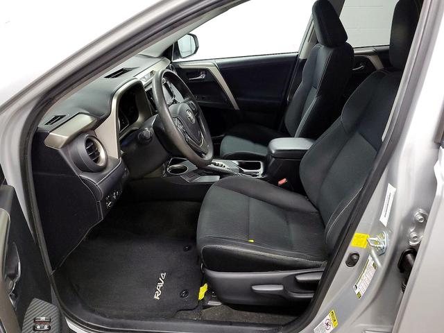 Photo of 2015 Silver Toyota RAV4