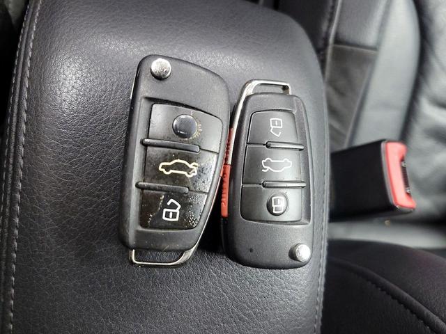 Photo of 2015 Silver Audi Q3