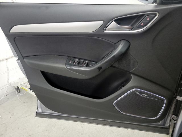 Photo of 2015 Silver Audi Q3