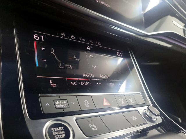 Photo of 2021 Blue Audi Q7