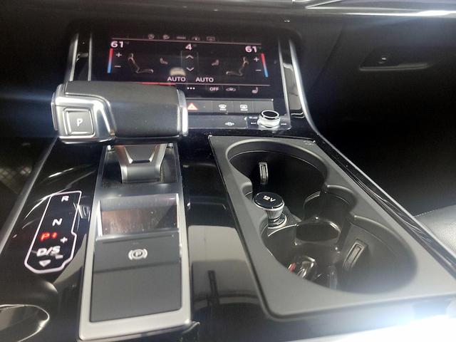 Photo of 2021 Blue Audi Q7