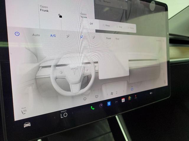 Photo of 2021 White Tesla Model Y