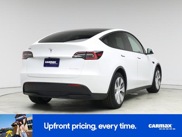Photo of 2021 White Tesla Model Y
