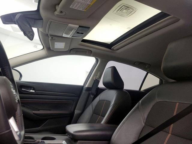 Photo of 2021 Black Nissan Altima