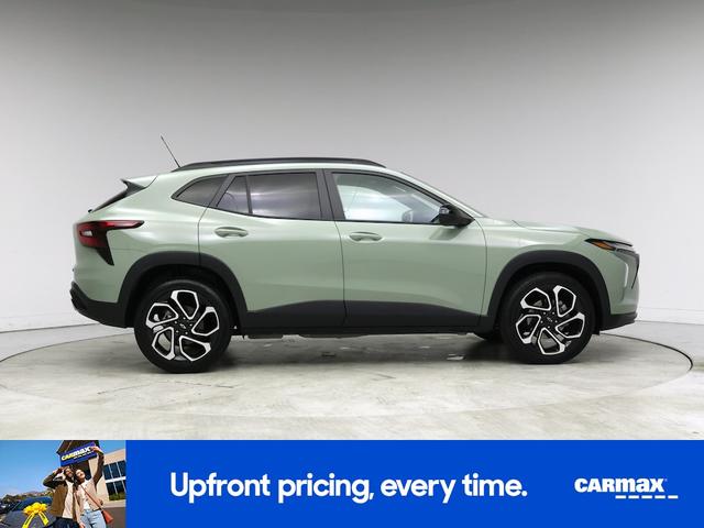 Photo of 2024 Green Chevrolet Trax