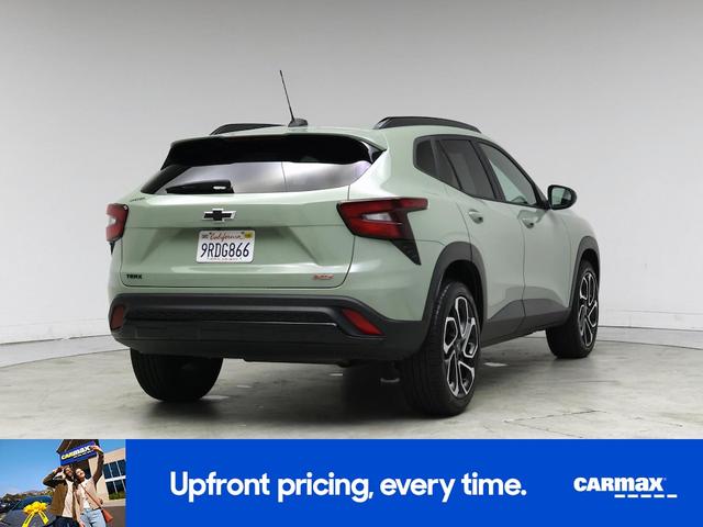 Photo of 2024 Green Chevrolet Trax