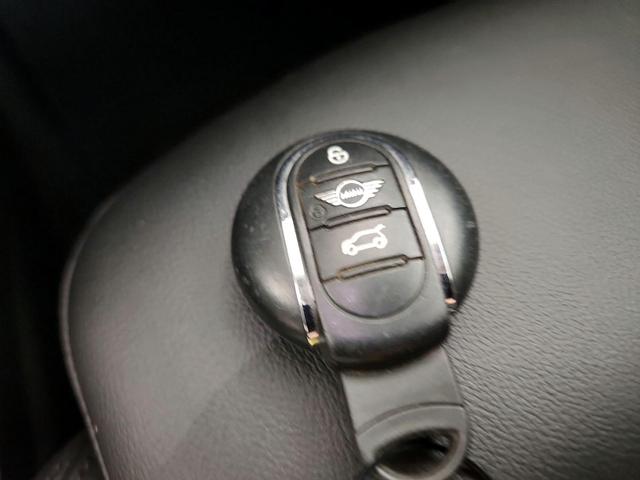 Photo of 2019 White MINI Countryman