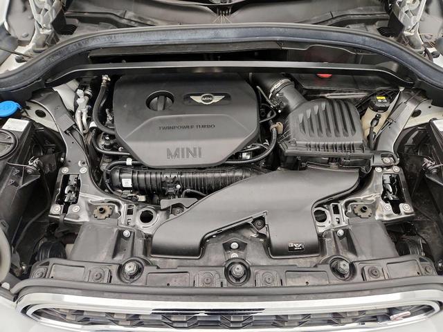 Photo of 2019 White MINI Countryman